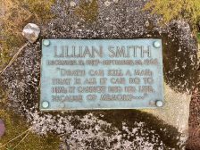 les center Lillian Smith